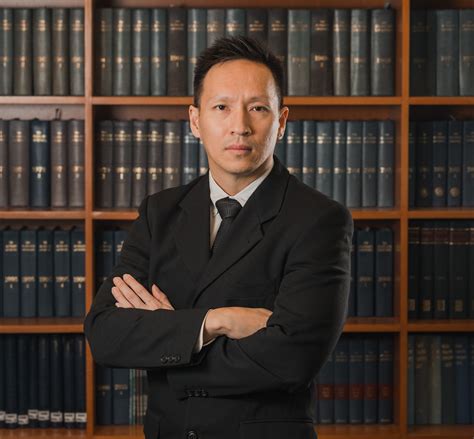 Harold Ng .